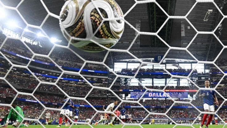 Sensazionale Spagna: domina 2-0 la Francia e va in finale