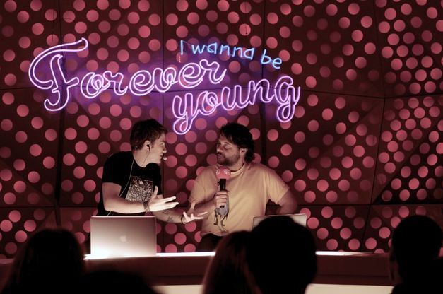 "Forever Young", com'è difficile restare giovani a tutti i costi