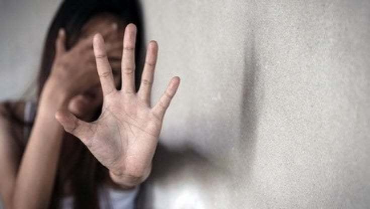 "Mi legava e mi picchiava con un bastone, volevo uccidermi", parla la vittima dello psichiatra Cogliati Dezza