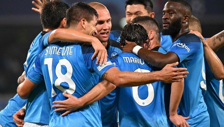 Napoli-Rangers 3-0: Simeone trascina gli azzurri al record di vittorie consecutive