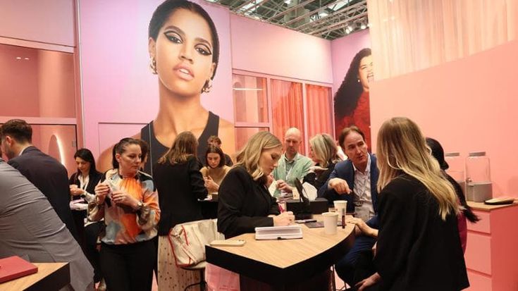 Cosmoprof chiude a quota 255mila. Esulta la Fiera: “Un’edizione da record”