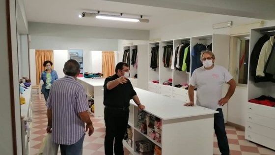 Palermo, la Caritas di Cefalù lancia la "Boutique della solidarietà"