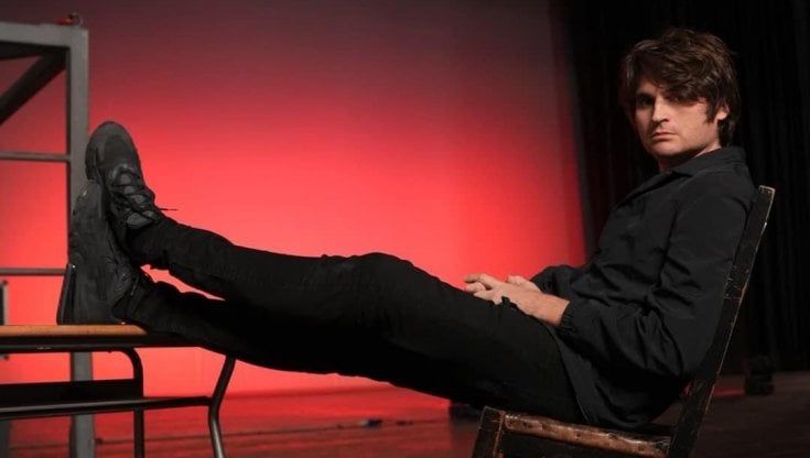 Angelo Duro, un palermitano irriverente a Sanremo. Le sue prime vittime? I giocatori rosanero