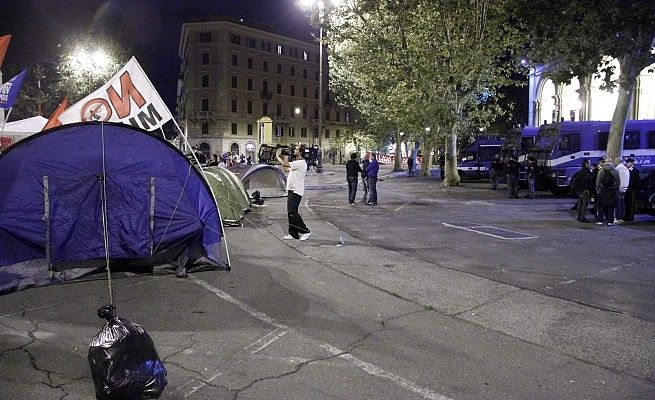 Porta Pia, la tendopoli diventa presidioPer il corteo 6 arresti e 9 denunciati