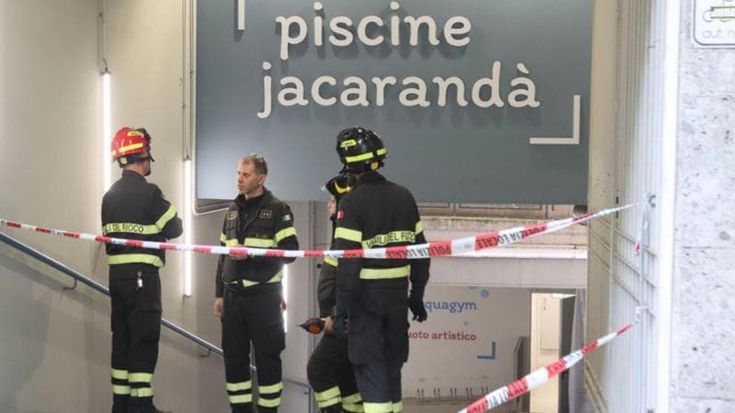 Intossicati in una piscina di via Procaccini a Milano 28 bambini e 13 adulti, 11 portati in ospedale. Durante il saggio di nuoto l’allarme per la fuoriuscita della miscela di cloro