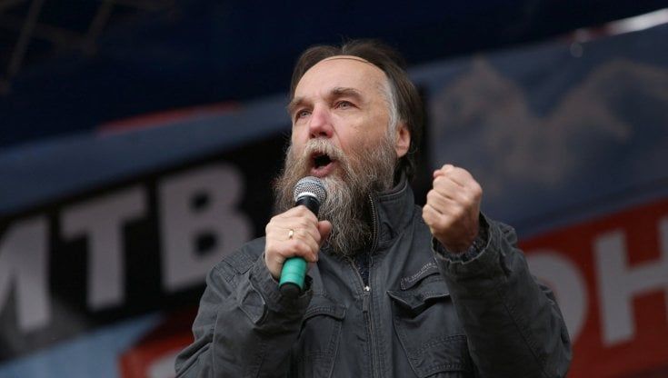 Aleksandr Dugin e Daria Dugina, la famiglia con la "Z" amata dai sovranisti tra fake news e odio per l'Occidente