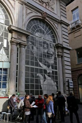 Govi ritorna, alla Loggia di Banchi la vita di un mito