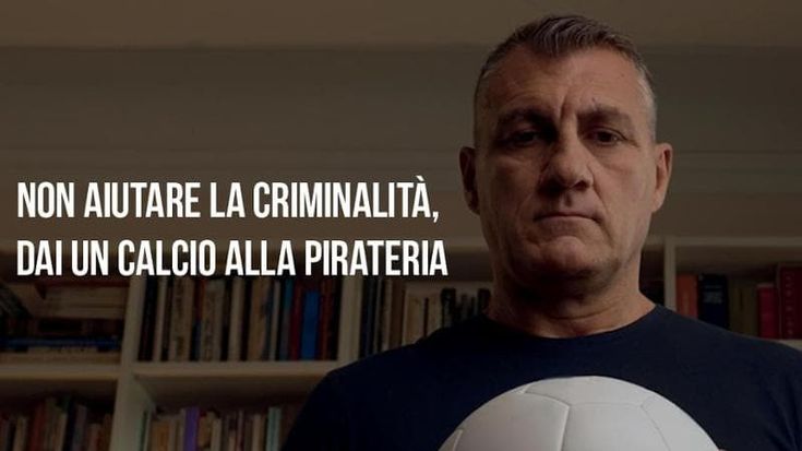 Vieri testimonial contro la pirateria: “Ancora pezzotto? Fai il bomber: dai un calcio alla pirateria”
