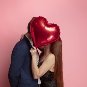 Celebrare l’amore a San Valentino: ispirazioni e idee regalo per lei