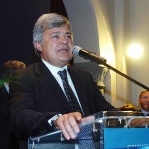Fallica, che parabola: da onorevole forzista a portaborse del Pd