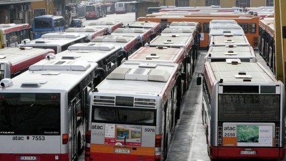 Roma, l'estate crudele della decadenza capitale