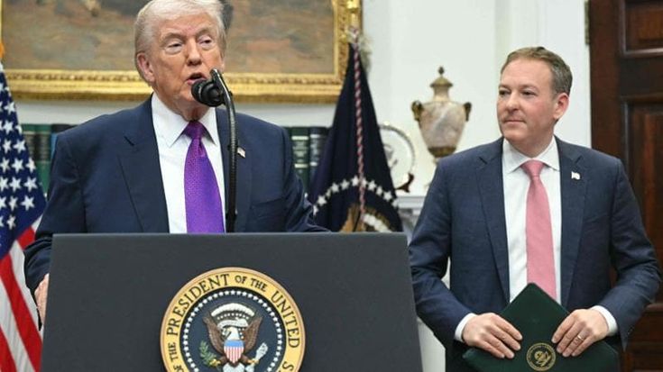 Trump cancella l’emergenza climatica: revocato il piano contro l’inquinamento lanciato da Obama