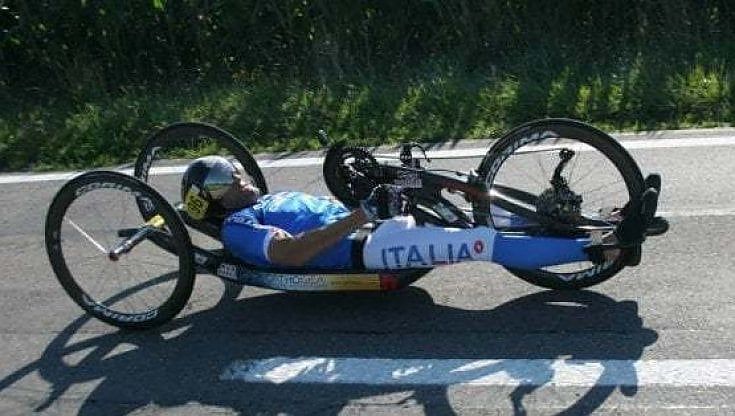 Parte da Bari il Giro handbike: sul lungomare in gara 60 atleti da tutta Italia. "Così sensibilizziamo sull'inclusione"