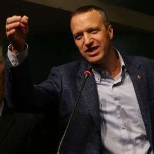 Tosi si candida in Veneto, centrodestra a pezzi. Salvini: "Basta con Berlusconi, io guardo avanti"
