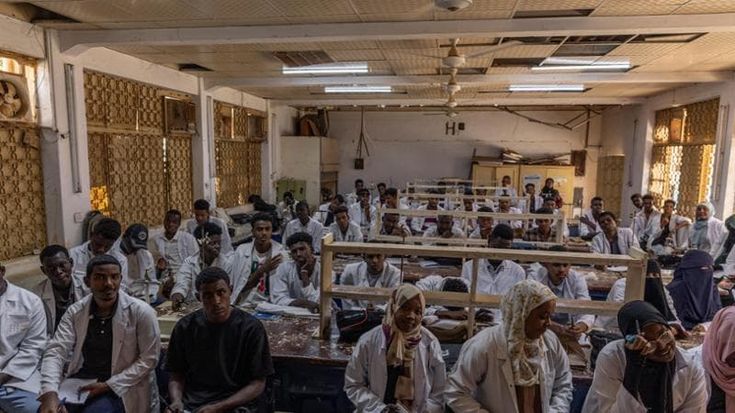 Sudan, notte prima degli esami. A Khartoum si torna all’università dopo le bombe. Reportage