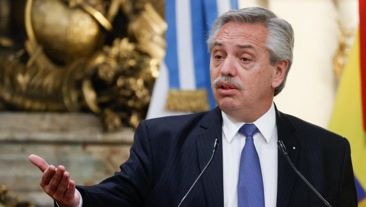 Argentina, l'inflazione morde e quasi la metà della popolazione soffre la fame