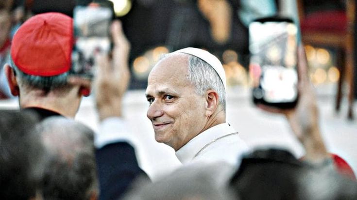 Leone XIV. “Su gay e trans la dottrina non cambia ma la Chiesa invita tutti”
