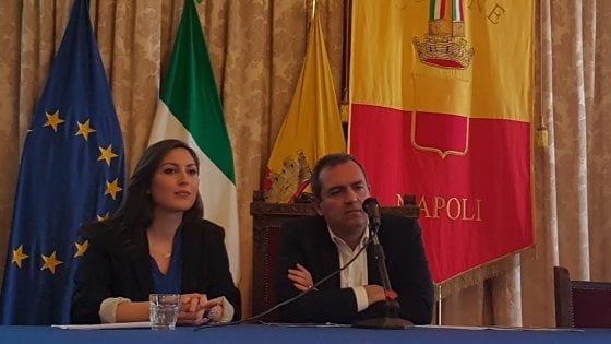 Bassolino, ironia su de Magistris: "Uno sportello contro le diffamazioni...ma mi faccia il piacere" 