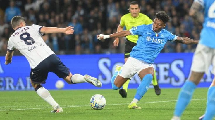 Napoli, che beffa: inutile rimonta, il Bologna vince nel recupero: 2-3