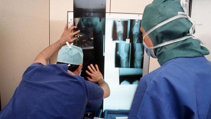 Esami e radiografie nel fascicolo sanitario: il bando da 37 milioni di euro per aggiornare l’app dei dati sulla salute