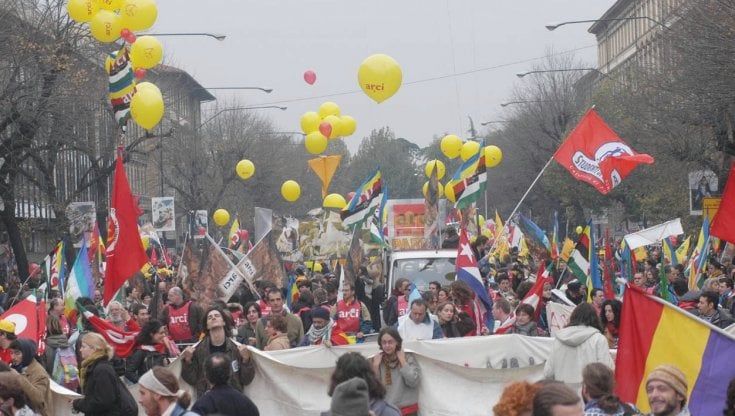 "Così salvammo il corteo senza militarizzarlo”. Il ricordo del Social Forum di Firenze
