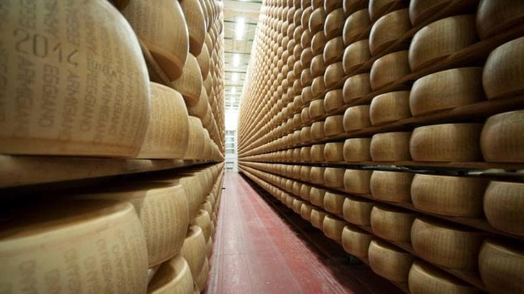 Dazi su latte e formaggi, la Cina annuncia nuove tariffe all’Ue a partire da domani