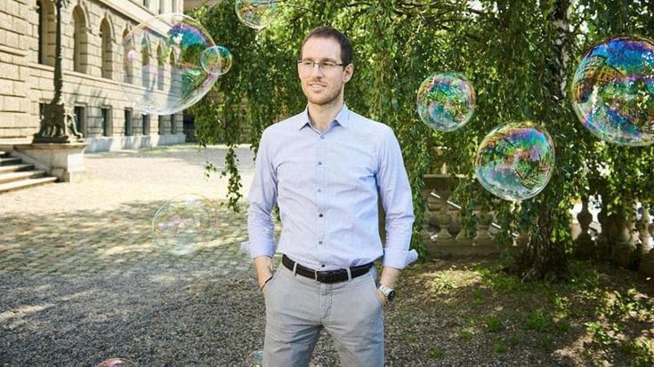 Figalli: “Così l’intelligenza artificiale rischia di distruggere una generazione di futuri matematici”