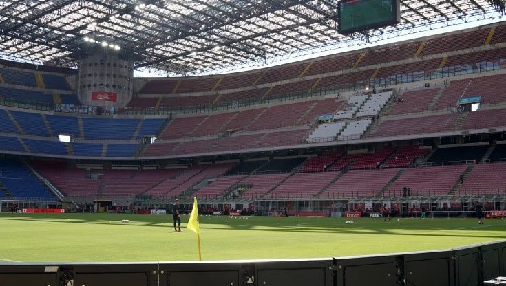 Il calcio sull'orlo del default: 600 milioni di buco, mancano i soldi per gli stipendi di novembre