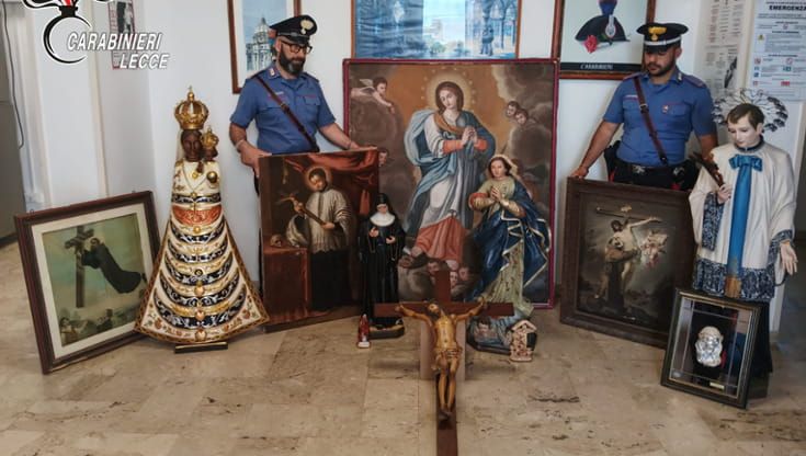 Raffica di furti in chiese del Salento, decine di oggetti sacri finiti a Bari: denunciato antiquario