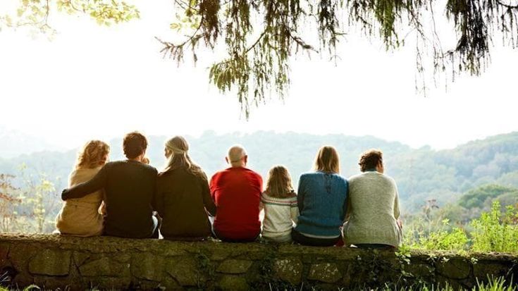 Censis, italiani al microscopio: grande debito, fascino per gli autocrati e tanta voglia di sesso