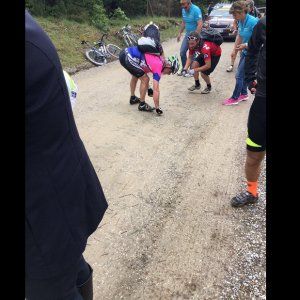 Giro d'Italia, chiodi sulla strada nel percorso ad Arezzo