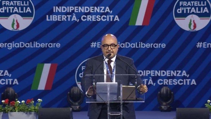 Rai, si riapre il caso Sangiuliano-FdI. L'Usigrai attacca, ma intanto il direttore del Tg2 domenica va da Salvini a Cervia