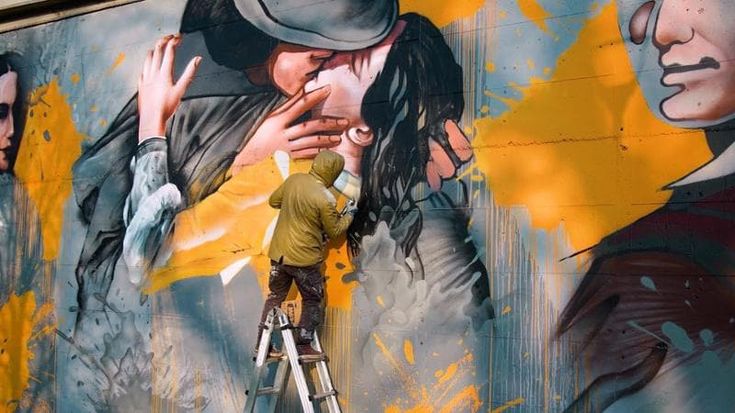 Sul Naviglio Grande il murale dedicato a “I Promessi Sposi” per celebrare i 150 anni dalla morte di Alessandro Manzoni
