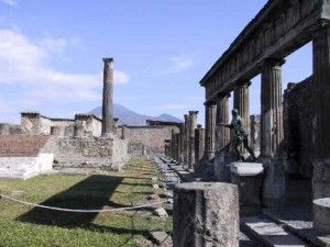 Delegazione di deputati<br />in visita agli Scavi di Pompei