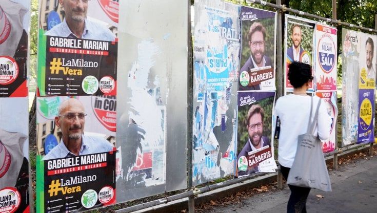Comunali a Milano, gli strateghi del voto: “Sala tenga viva la sfida, Bernardo punti su un tema”