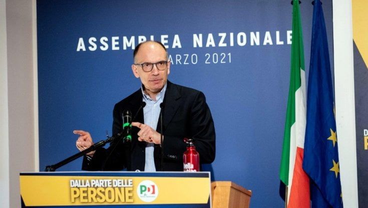 Letta pensa al Mattarellum, ma deve fare i conti con il no del M5S