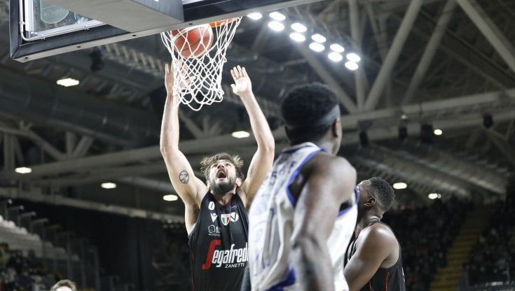 Basket, il pagellone. Teodosic arriva tardi, ma fa vincere mezza Virtus. Feldeine è l'ultima speranza di una Effe disperata