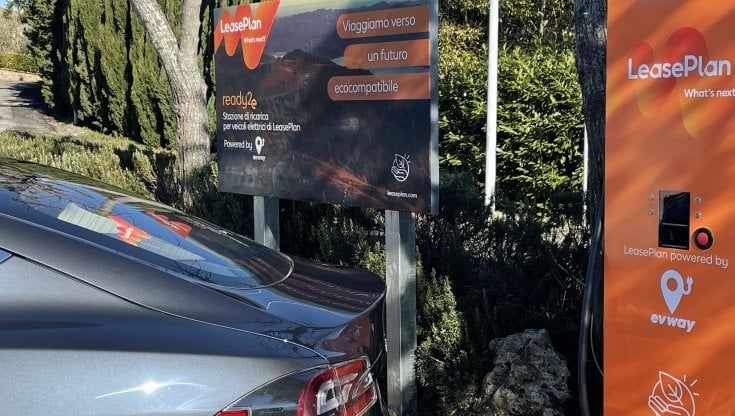 LeasePlan, più colonnine di ricarica grazie al progetto ready2e