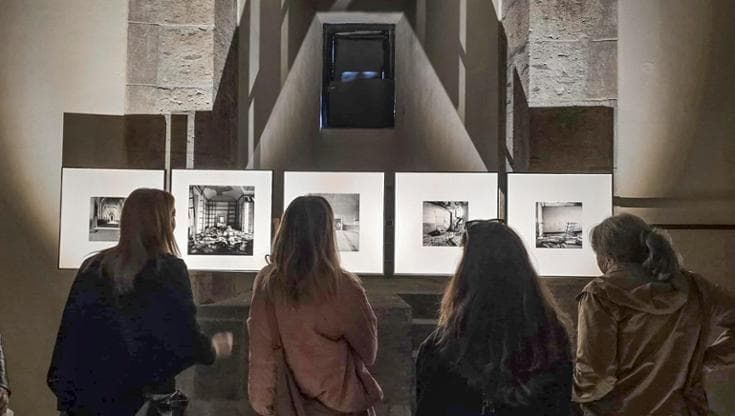 Mimmo Jodice, al Maschio Angioino la mostra “Napoli metafisica” nelle sale rinnovate del castello