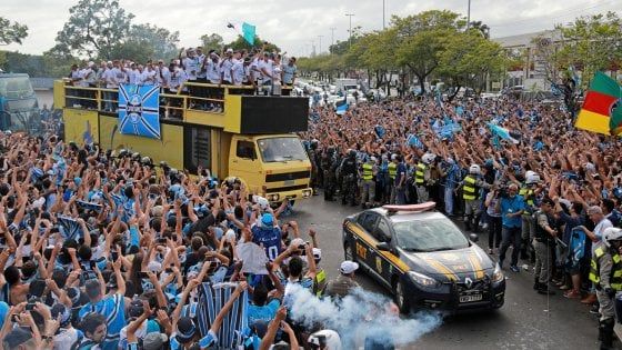 Coppa Libertadores, fa festa il Gremio: l'ex romanista Portaluppi nella storia
