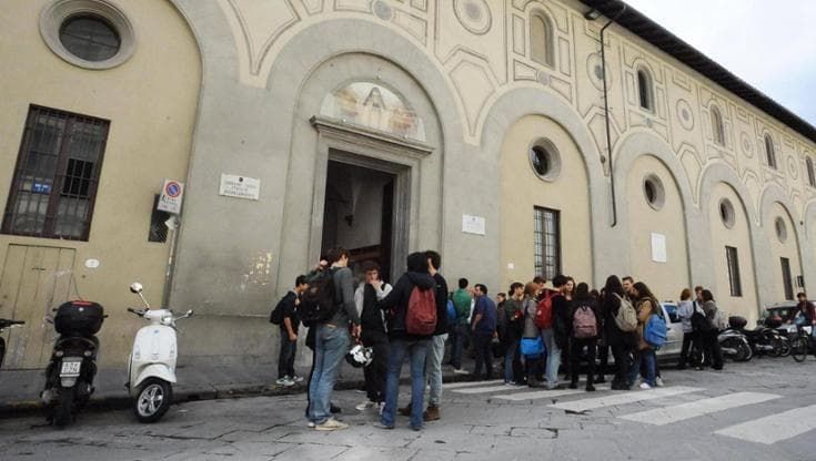 Scuola, accorpamento Michelangiolo-Galileo: ma è "mistero" sul nome del nuovo liceo classico