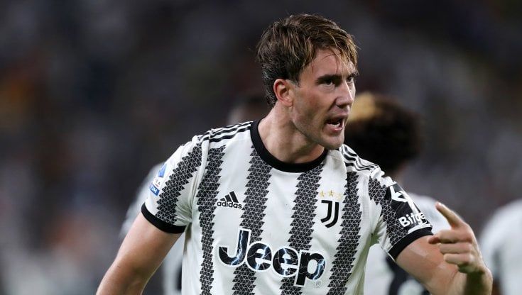 Vlahovic e la pubalgia, l'incubo torna alla vigilia del mondiale