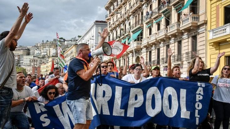 Consolato Usa sul lungomare, settembre 2019: protesta degli operai Whirlpool