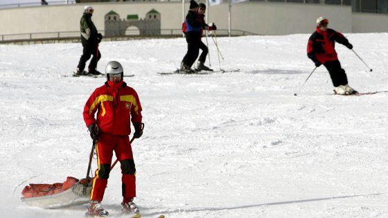 Stangata per gli sciatori spericolati, chi si fa male ora paga i soccorsi