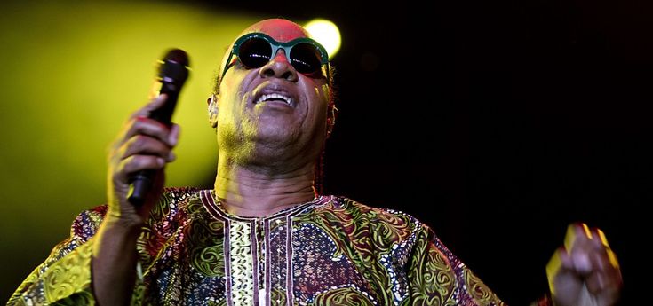 Stevie Wonder a Lucca, Simple Minds a Taormina. I concerti della settimana