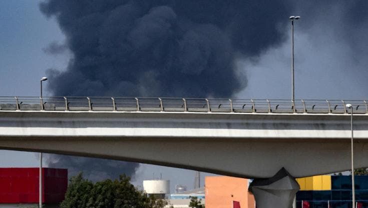 Cinque studenti di 15 anni del Malpighi di Bologna bloccati a Dubai: “Missili sopra di noi”