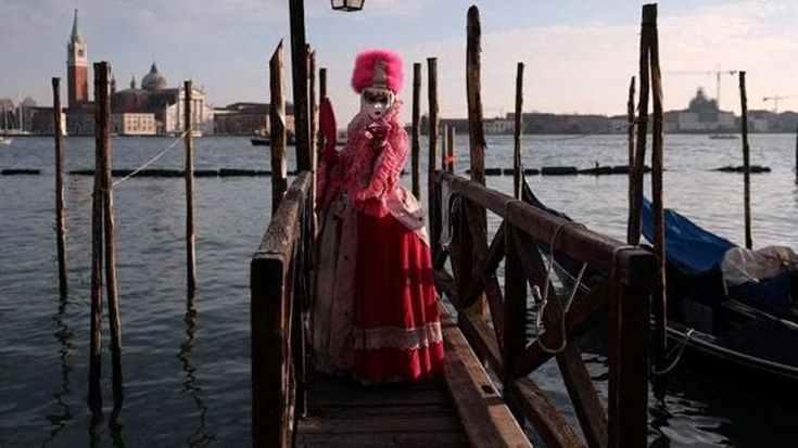 Non ti conosco mascherina