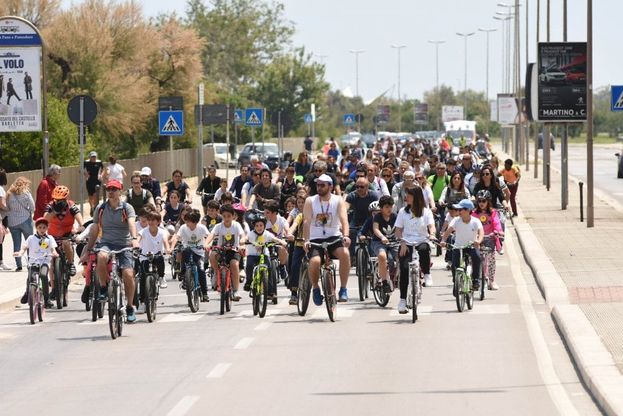 Bari, biciclettata ecologica in città per festeggiare i 120 anni dell'istituto Margherita
