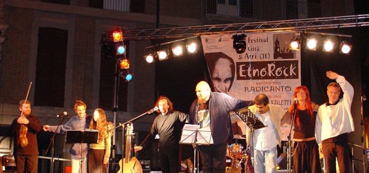 Banda Ikona, la world music del 2016