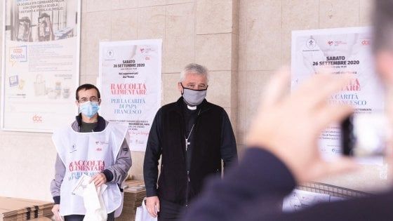 Roma, con l'Elemosiniere del Papa la spesa solidale in sette supermercati Doc Roma